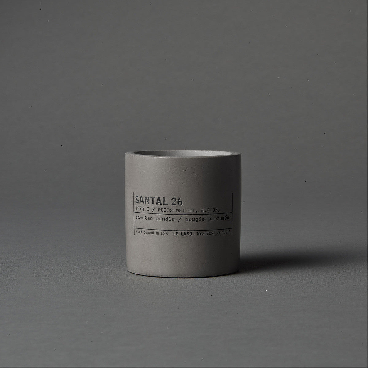 SANTAL 26 | medium concrete candle